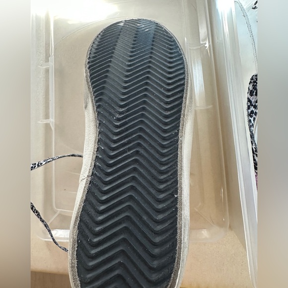 Golden Goose women’s Super Star low top sneaker. Size 39. Purple/teal/white. - Picture 4 of 8